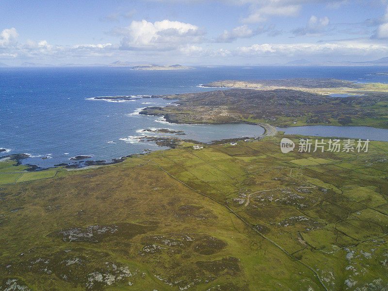 鸟瞰图的伊尼什伯芬岛，Co. Galway，爱尔兰。